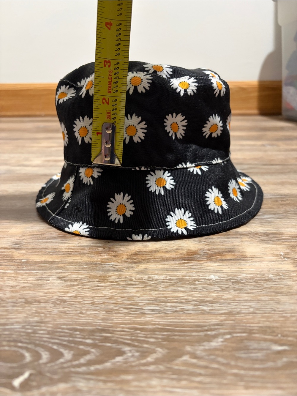 Bucket Hat All Over Daisy Pattern Black and White Whimsical Summer Hat - Picture 10 of 15